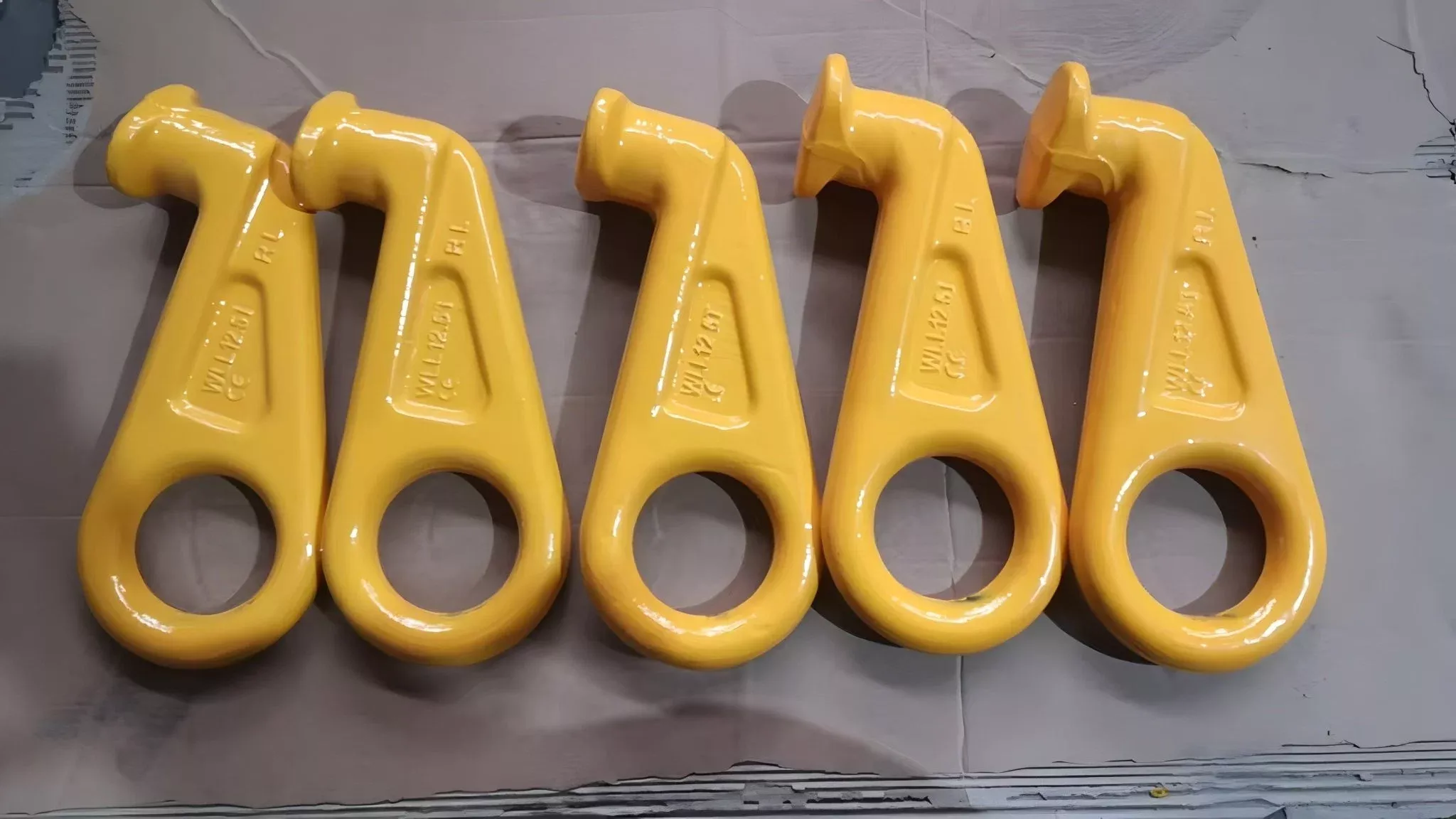 12.5T Heavy Duty ISO Shipping Container Lifting Hooks Yellow – 5-Pack (2 Left, 2 Right, 1 Straight) SCL0221S5