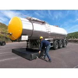 Ultratech 8725 and 8726 Ultra-Tanker Berm